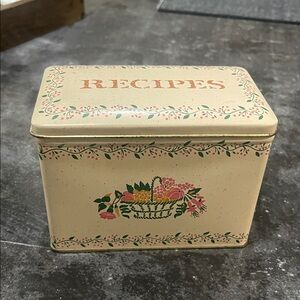 Vintage Floral Recipe Box